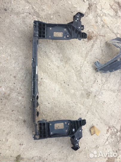 Панель передняя телевизор Hyundai Tucson 3 С2015