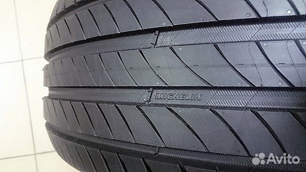 Michelin Primacy 4 215/50 R18 92W