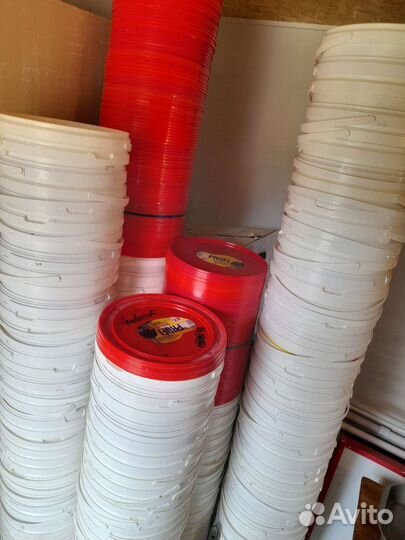 Ведро пластиковое с крышкой 10 л