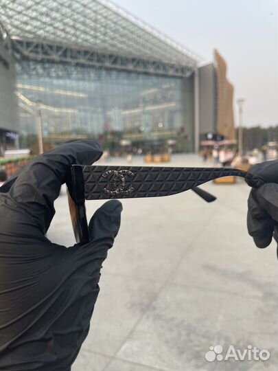 Солнцезащитные очки chanel