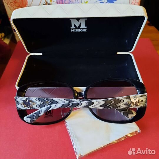 Солнцезащитные очки Missoni Новые