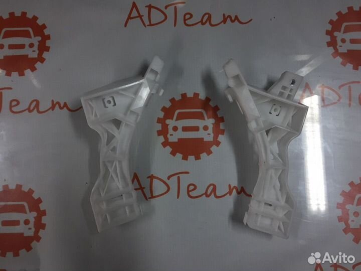 Кронштейн переднего бампера Mazda 3 BK хэтчбек