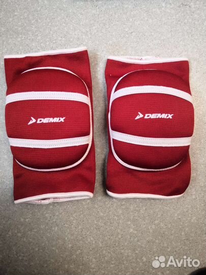 Наколенники спортивные Demix