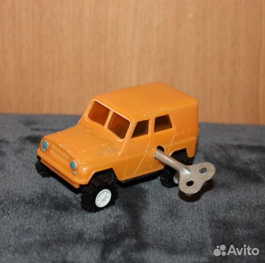 Советская игрушка СССР УАЗ 469 Вездеход