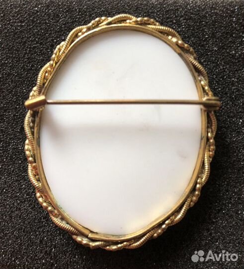 Винтажная брошь «Куртуазные сцены», Франция