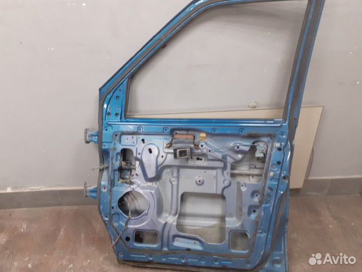 Дверь передняя правая Nissan Serena nissan serena