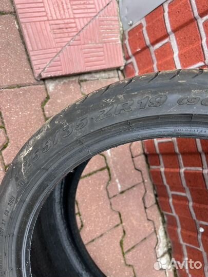 Pirelli P Zero 255/35 R19 и 285/30 R19