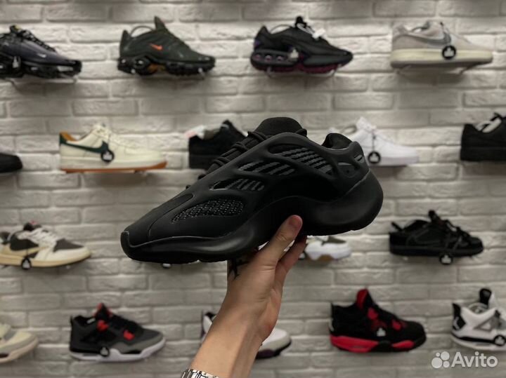 Кеды Adidas Yeezy Boost 700 V3 Black кроссовки