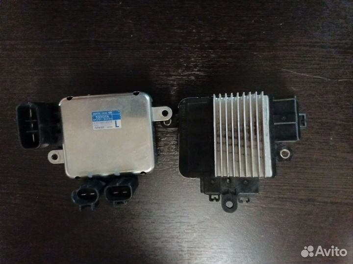 Блок управления вентилятором Lexus LS460L