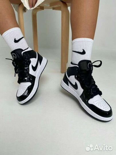 Nike Air Jordan 1