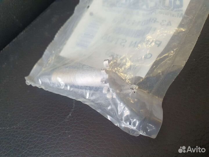 Болт регулировочный Mercruiser 43-8M0113182