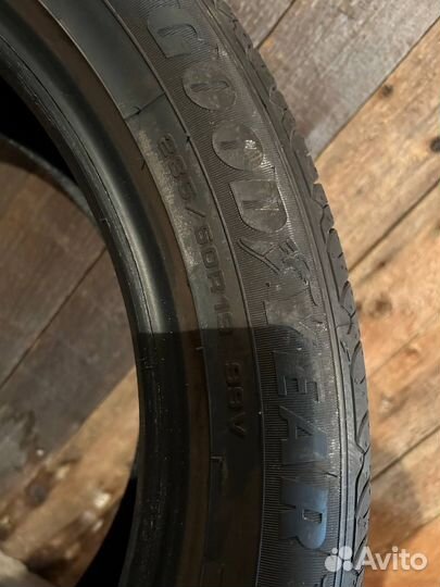 Goodyear EfficientGrip Performance SUV 235/50 R19 99