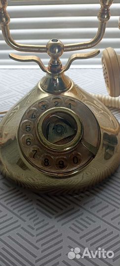 Советский телефон ретро