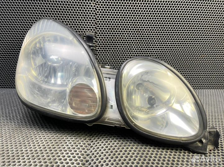 Фара правая Lexus GS300 JZS160 2jzge