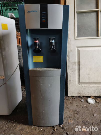 Кулер для воды