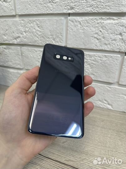 Крышка samsung s10e