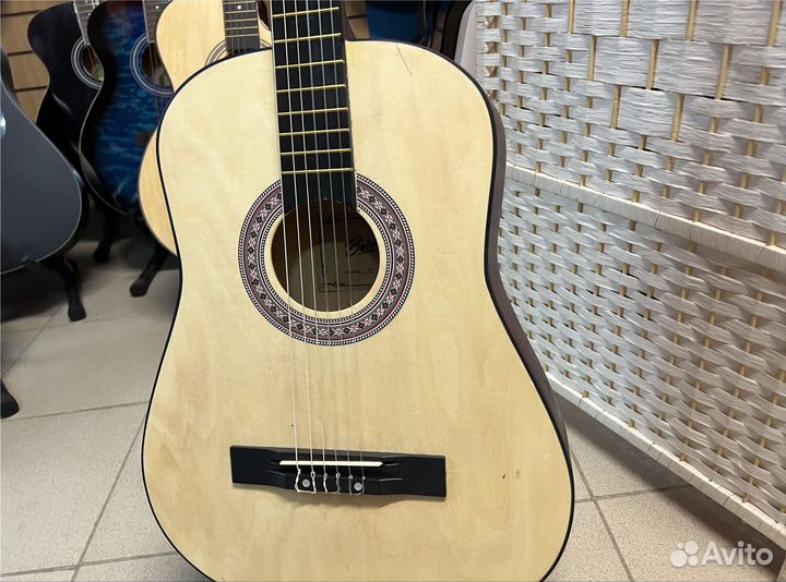 Гитара + комплект для начинающих