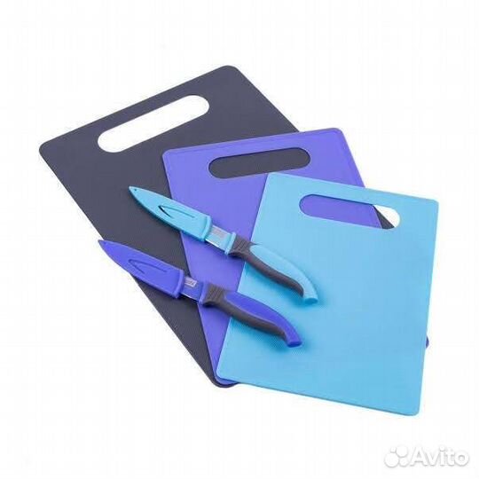 Набор ножей и разделочных досок