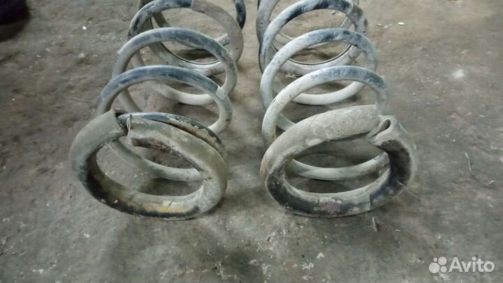 Задняя пружина Шевроле Реззо