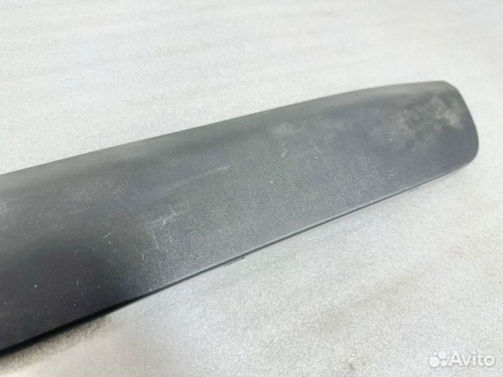 Накладка двери багажника Toyota Rav4 XA50 2019
