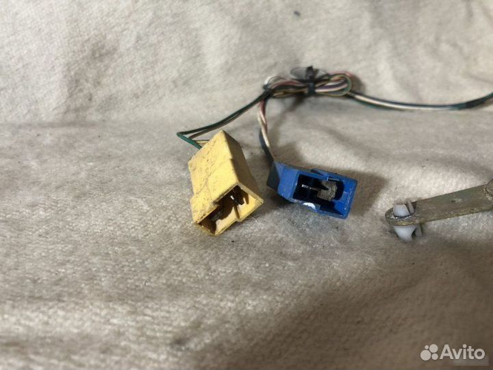 Замок двери багажника Mercedes-Benz