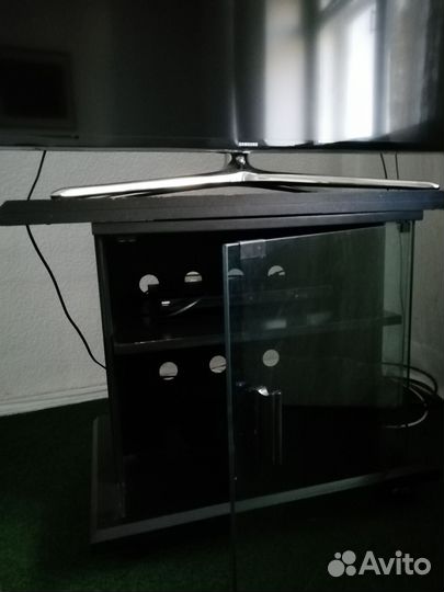 Тумба под телевизор