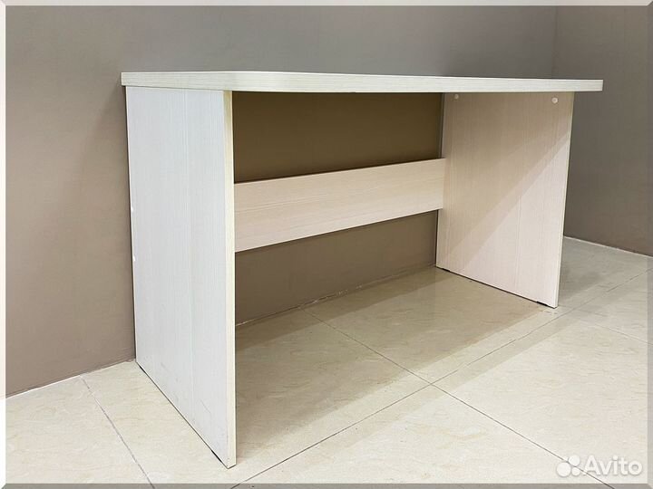 Письменный стол