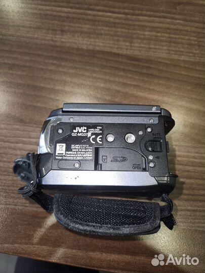 Видеокамера JVC GZ-MG37E