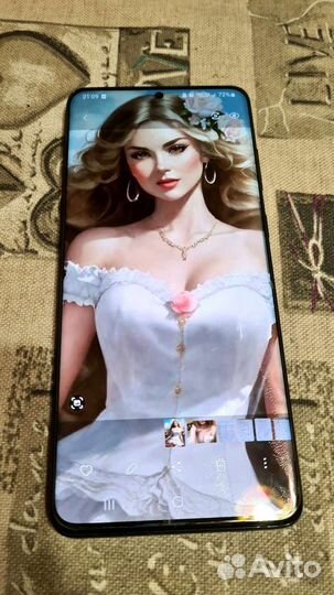 Телефон samsung galaxy s20 plus