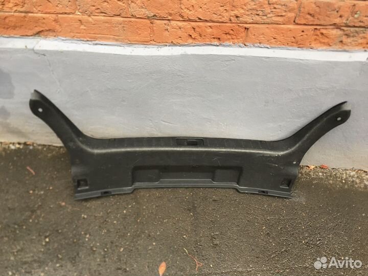 Накладка замка багажника Infiniti Y51 849921MA0A