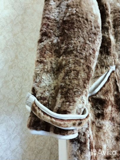 Шуба мутоновая с капюшоном 44 46