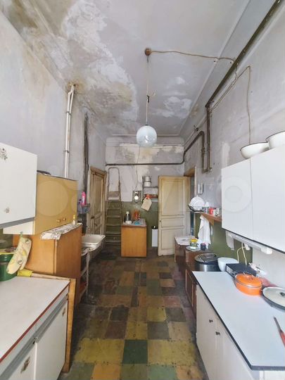 4-к. квартира, 144,9 м², 2/5 эт.