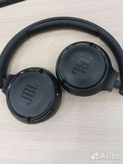 Беспроводные наушники jbl tune 560bt
