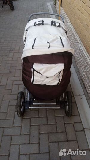 Прогулочная коляска