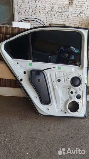 Дверь задняя левая skoda octavia a7