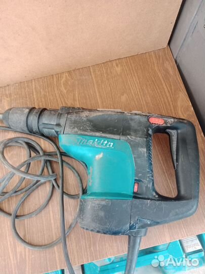 Перфоратор makita HR 4001c