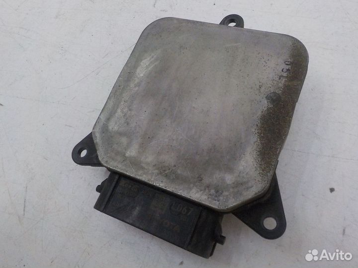 Блок управления LED-лампами Toyota Camry 2017