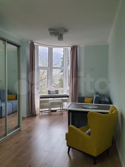 2-к. квартира, 42 м², 3/4 эт.