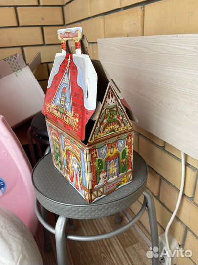 Коробка подарочная новогодняя