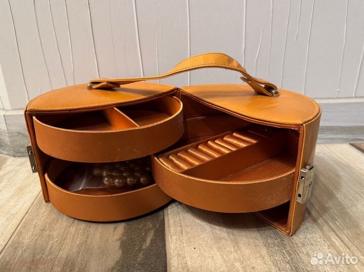 Шкатулка для украшений