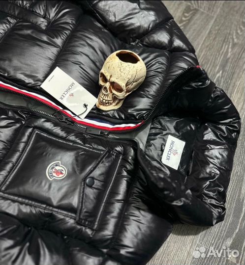 Пуховик Moncler Montbeliard