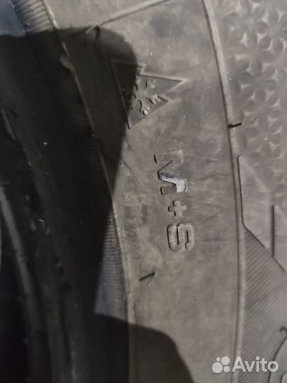 Goodyear Ultragrip 600 215/65 R16 V