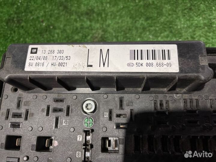 Блок предохранителей Opel Astra H Zafira B