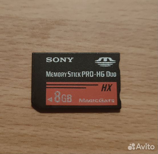 Карта памяти Memory Stick 8GB (PSP)