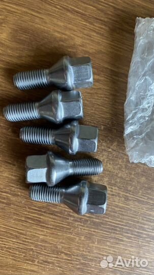 Болты колесные Renault 8200741874