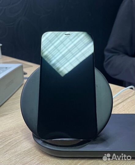 Дисплей iPhone 13