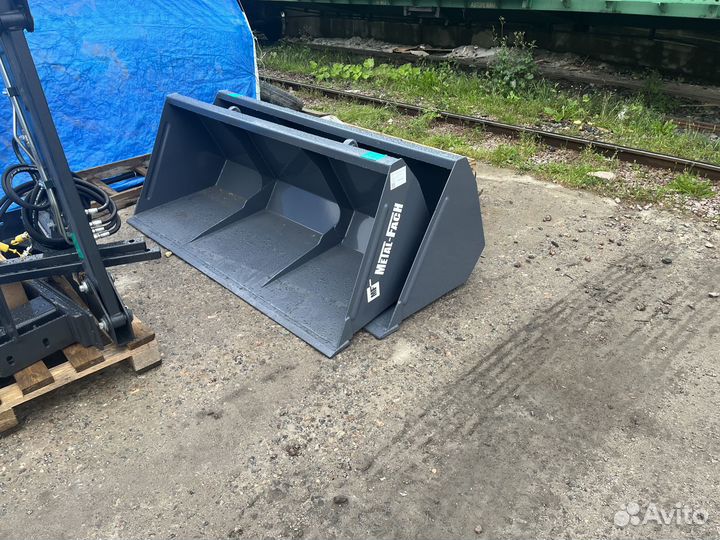Фронтальный погрузчик мф Вепрь T-219 с ковшом
