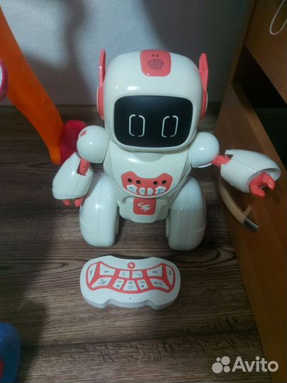 Игрушка робот