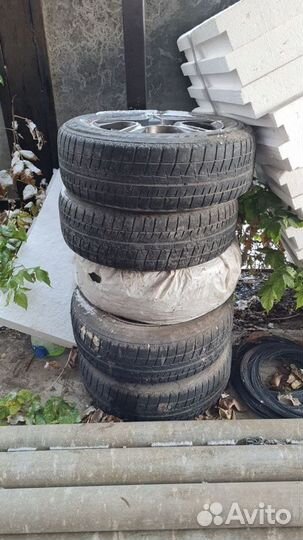 Bridgestone Blizzak Revo GZ 205/65 R16