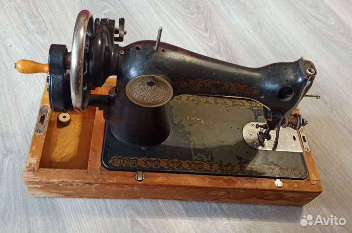 Швейная машина